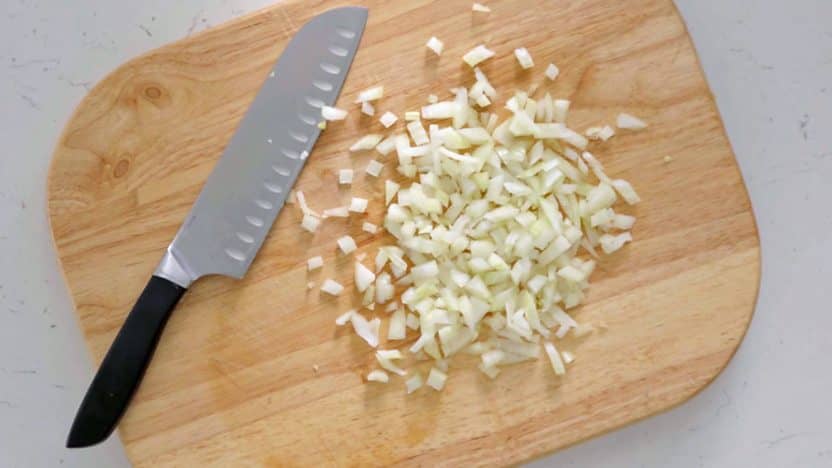 how to chop an onion